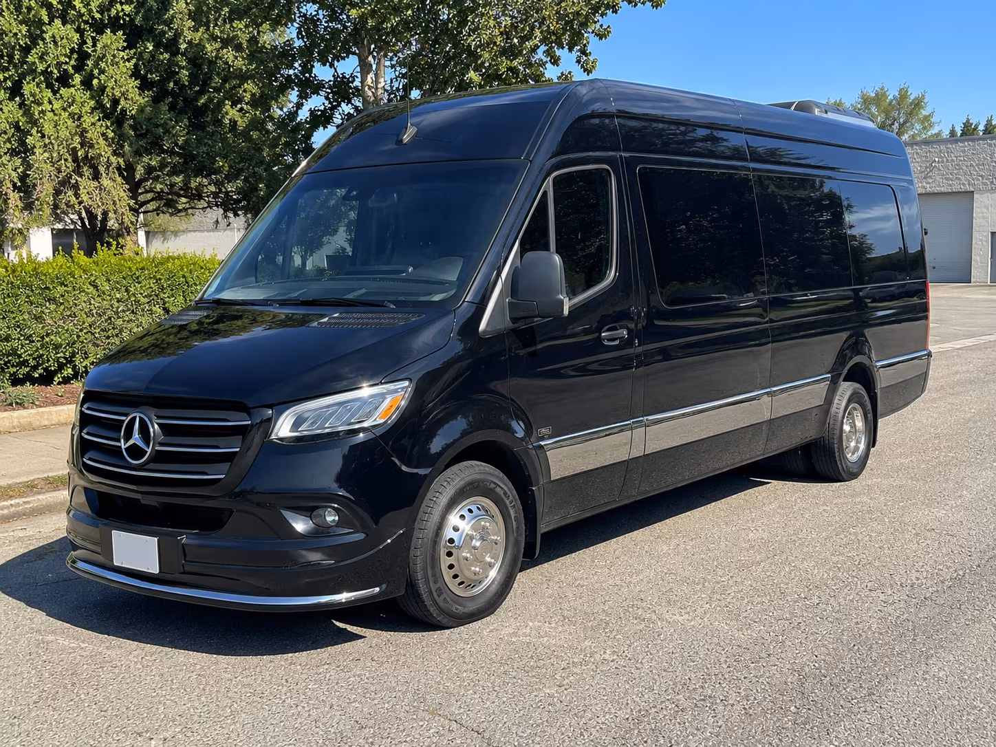 Dallas Airport Shuttle & Transportation party bus exterior