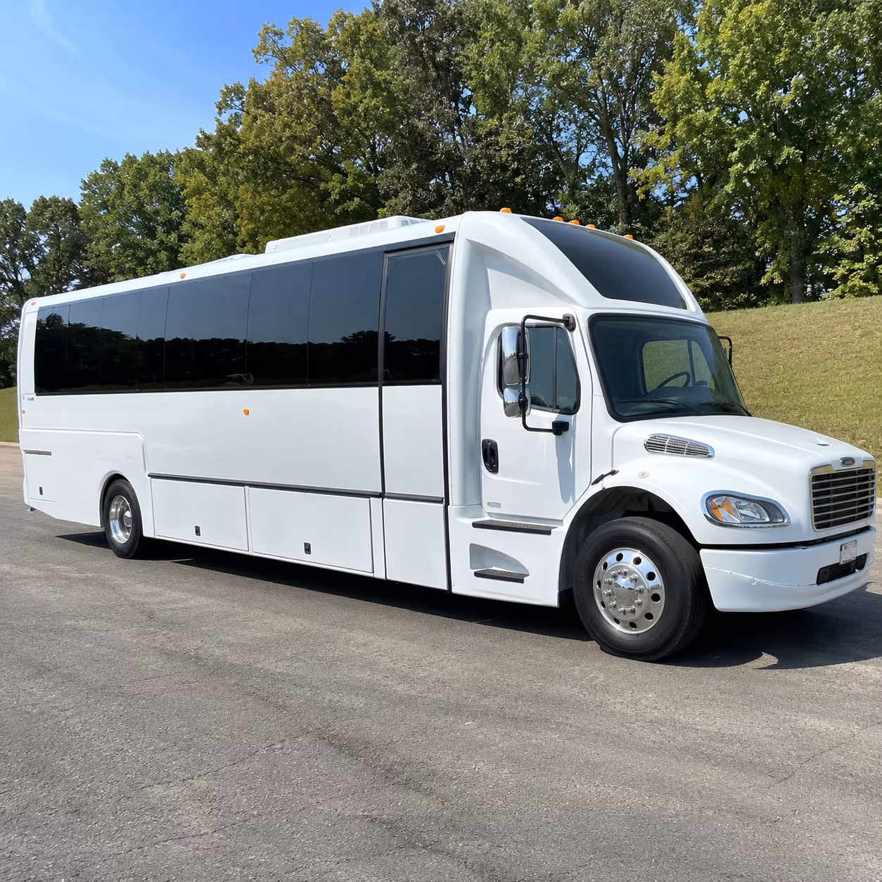 Dallas Birthday, Sweet 16, & Quinceañera Transportation party bus exterior